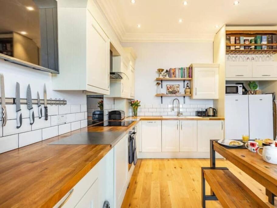 Number 7 Torquay Stunning Sea Views Apartment ภายนอก รูปภาพ